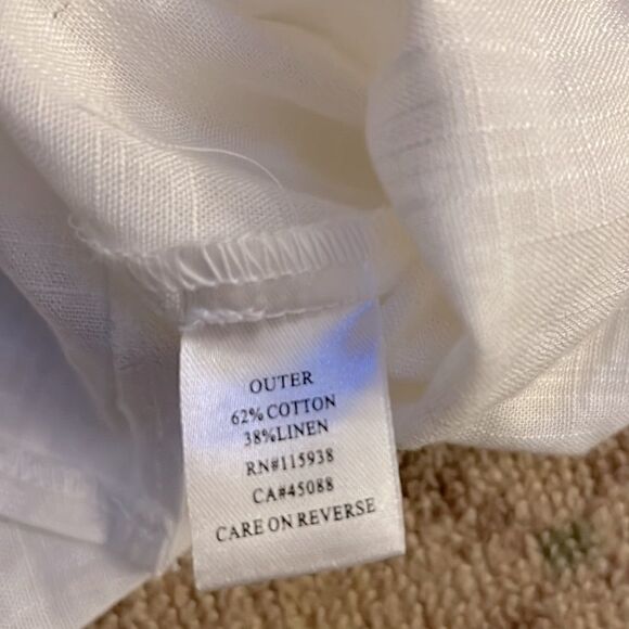 Red Berry white linen flowy boho buttonfront top NWOT L - Picture 9 of 12